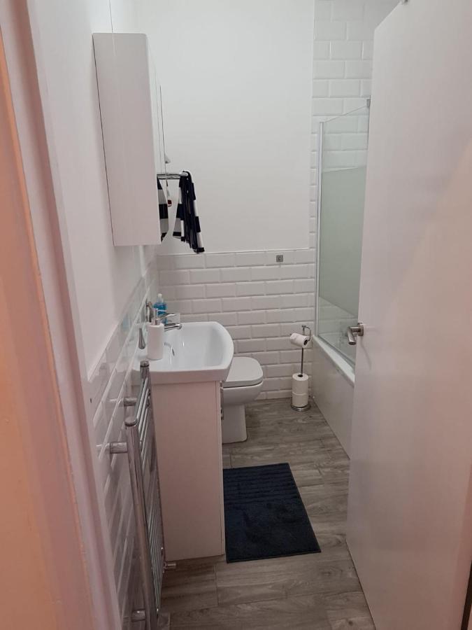 Centrally Located, Comfortable Apartment Near Station, Beach And North Laines 브라이턴 외부 사진