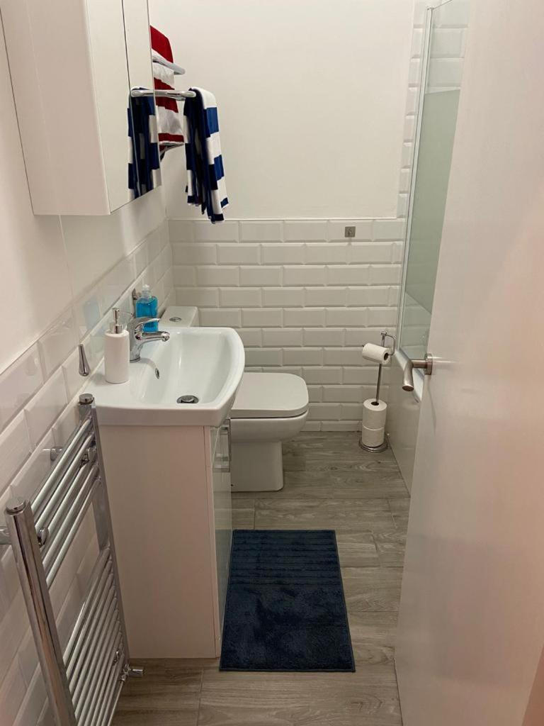 Centrally Located, Comfortable Apartment Near Station, Beach And North Laines 브라이턴 객실 사진